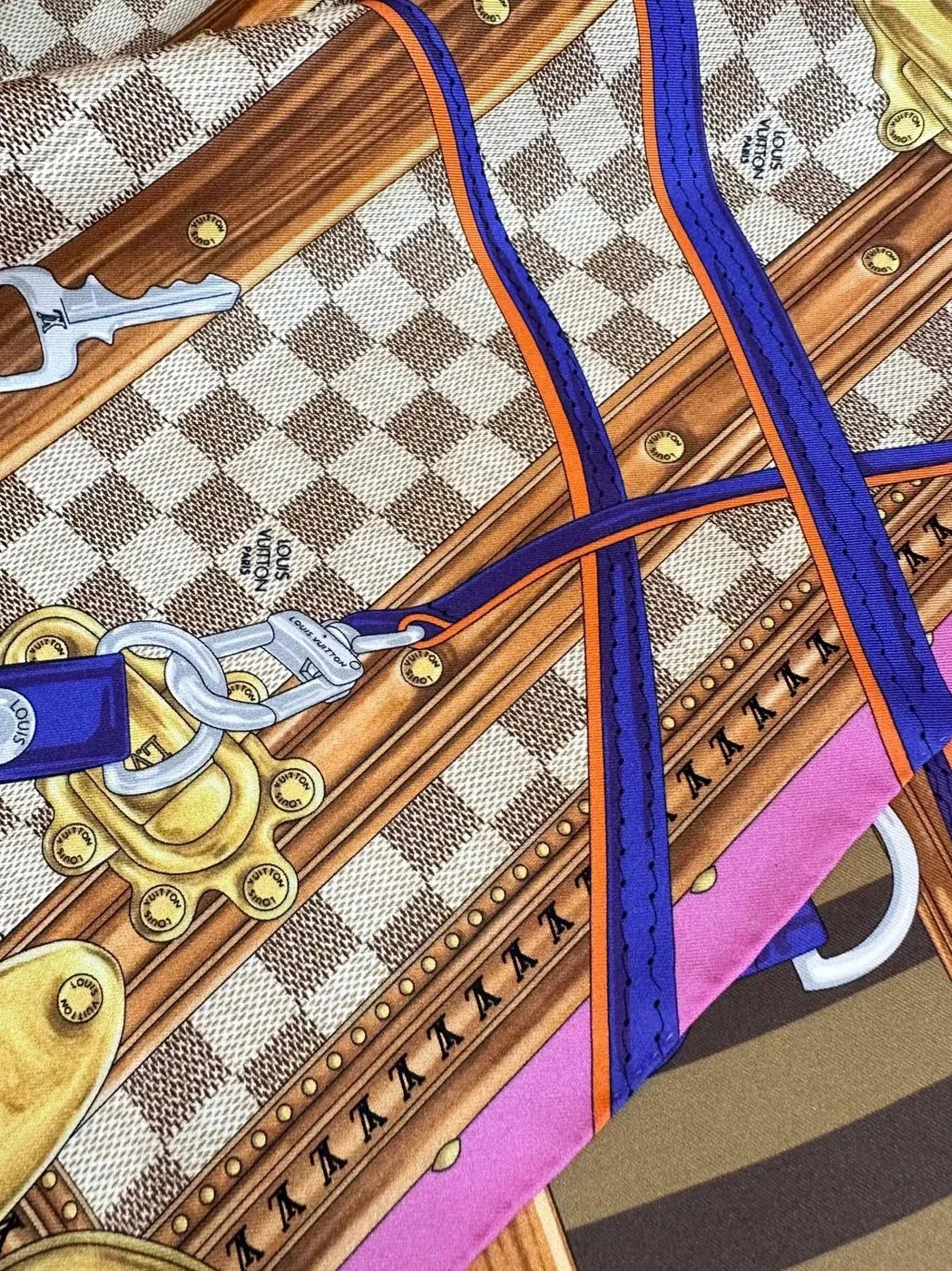 Louis Vuitton Strap And Trunk Square 90 Scarf Black