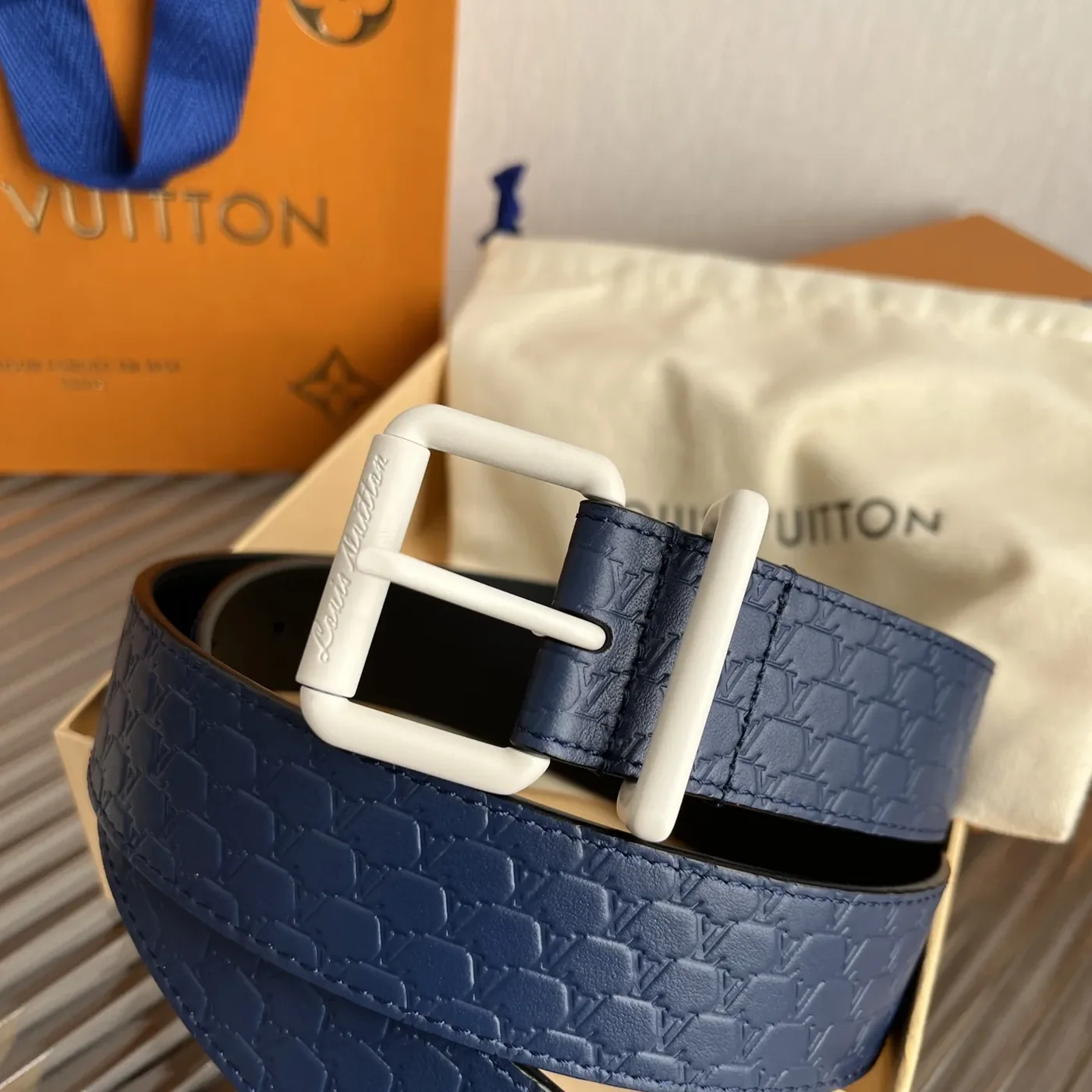 Louis Vuitton LV Initiales Embossed Belt Navy Blue With Matte White Buckle Louis Vuitton LV Initiales Embossed Belt Navy Blue With Matte White Buckle