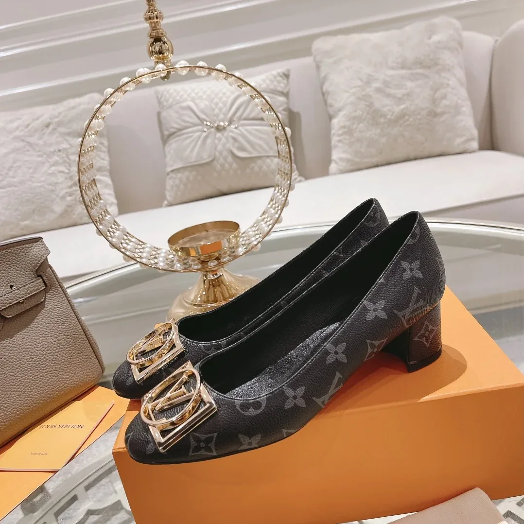 Louis Vuitton Madeleine Pump Beige / Louis Vuitton Madeleine Pump Beige /