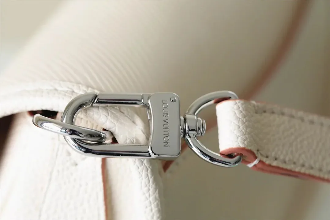Louis Vuitton Buci Epi Quartz White Louis Vuitton Buci Epi Quartz White
