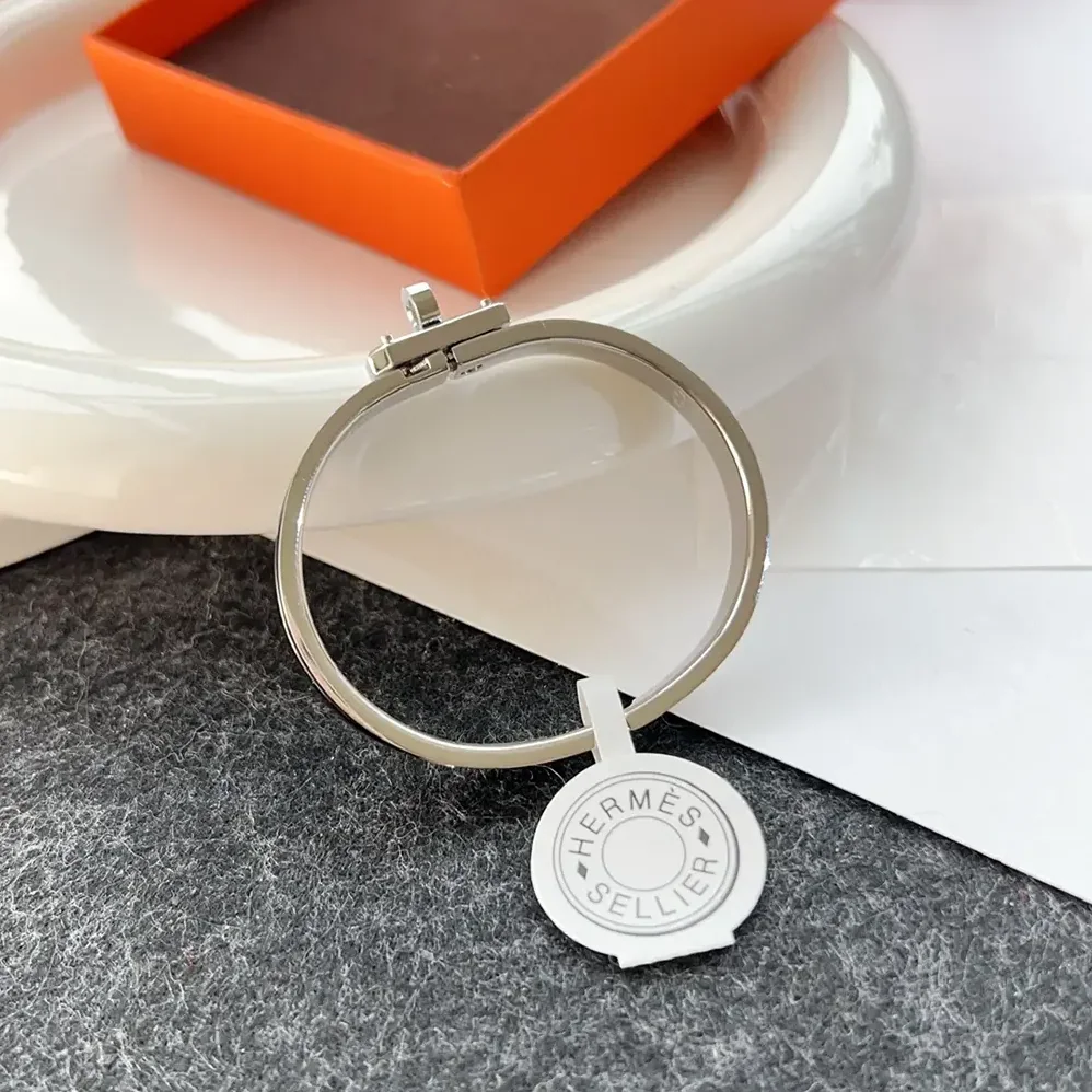 Hermes Mini Clic Kelly Bracelet for Unisex in Black Hermes Mini Clic Kelly Bracelet for Unisex in Black