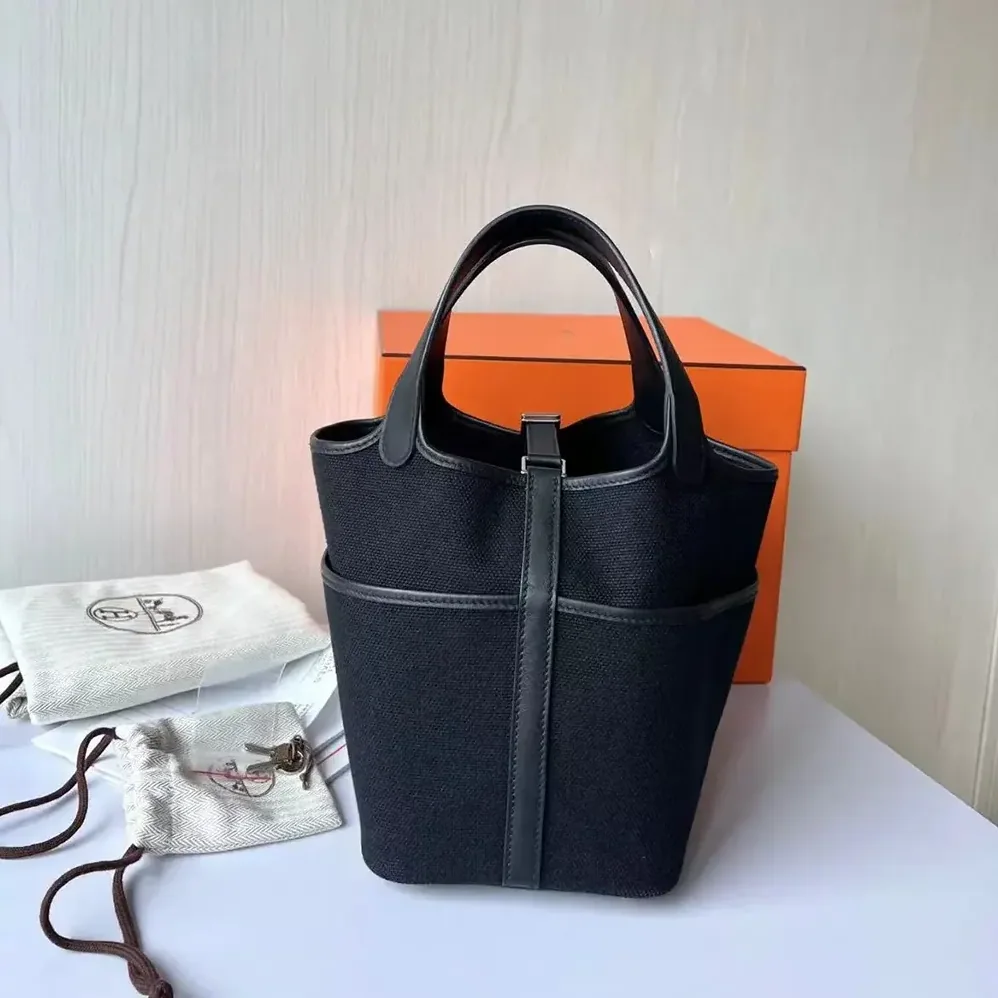 Hermes Picotin Lock 18 Pockets in Goeran Canvas Leather for Women in Black Hermes Picotin Lock 18 Pockets in Goeran Canvas Leather for Women in Black
