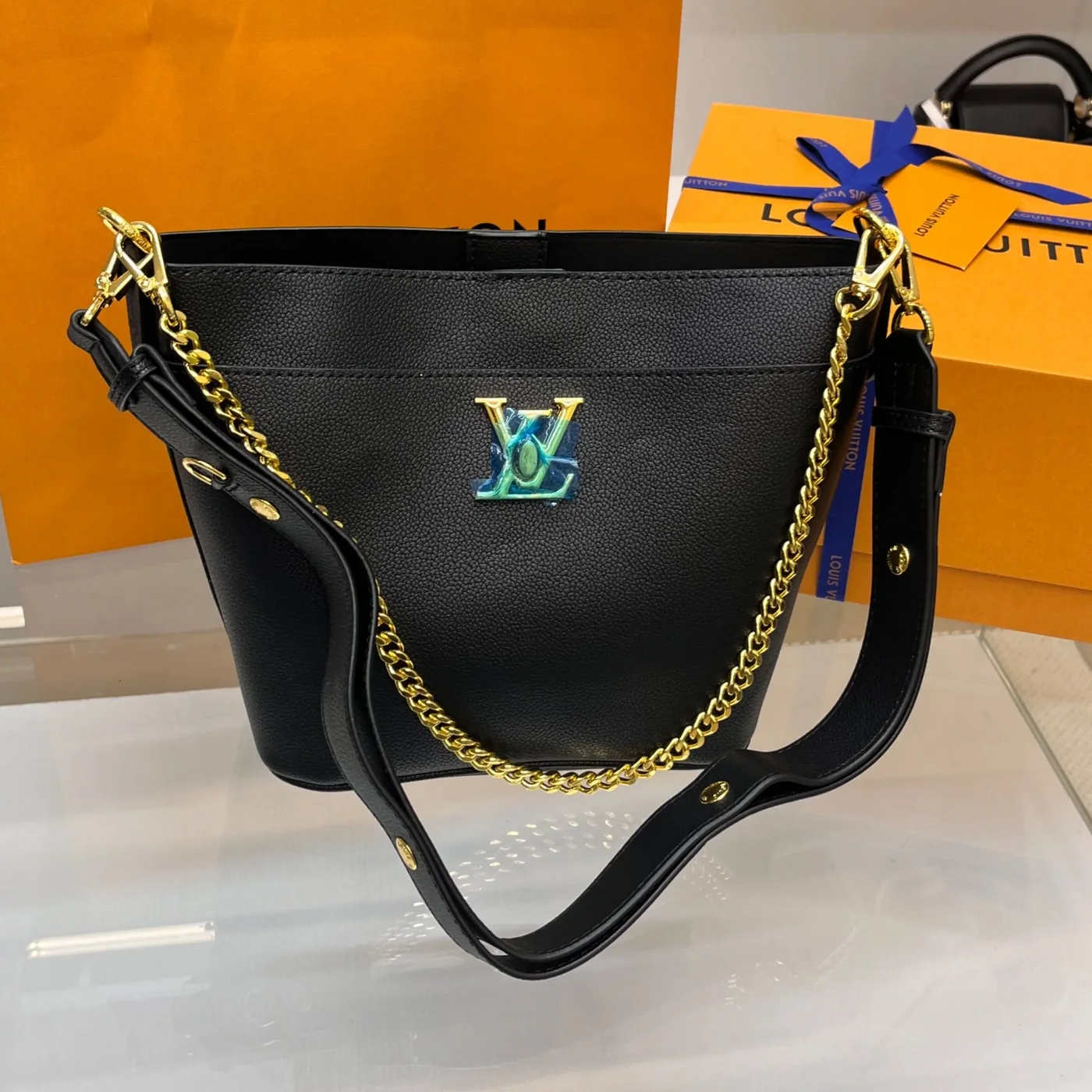 Louis Vuitton Lock And Walk Bag Black - / 8 Inches Louis Vuitton Lock And Walk Bag Black - / 8 Inches