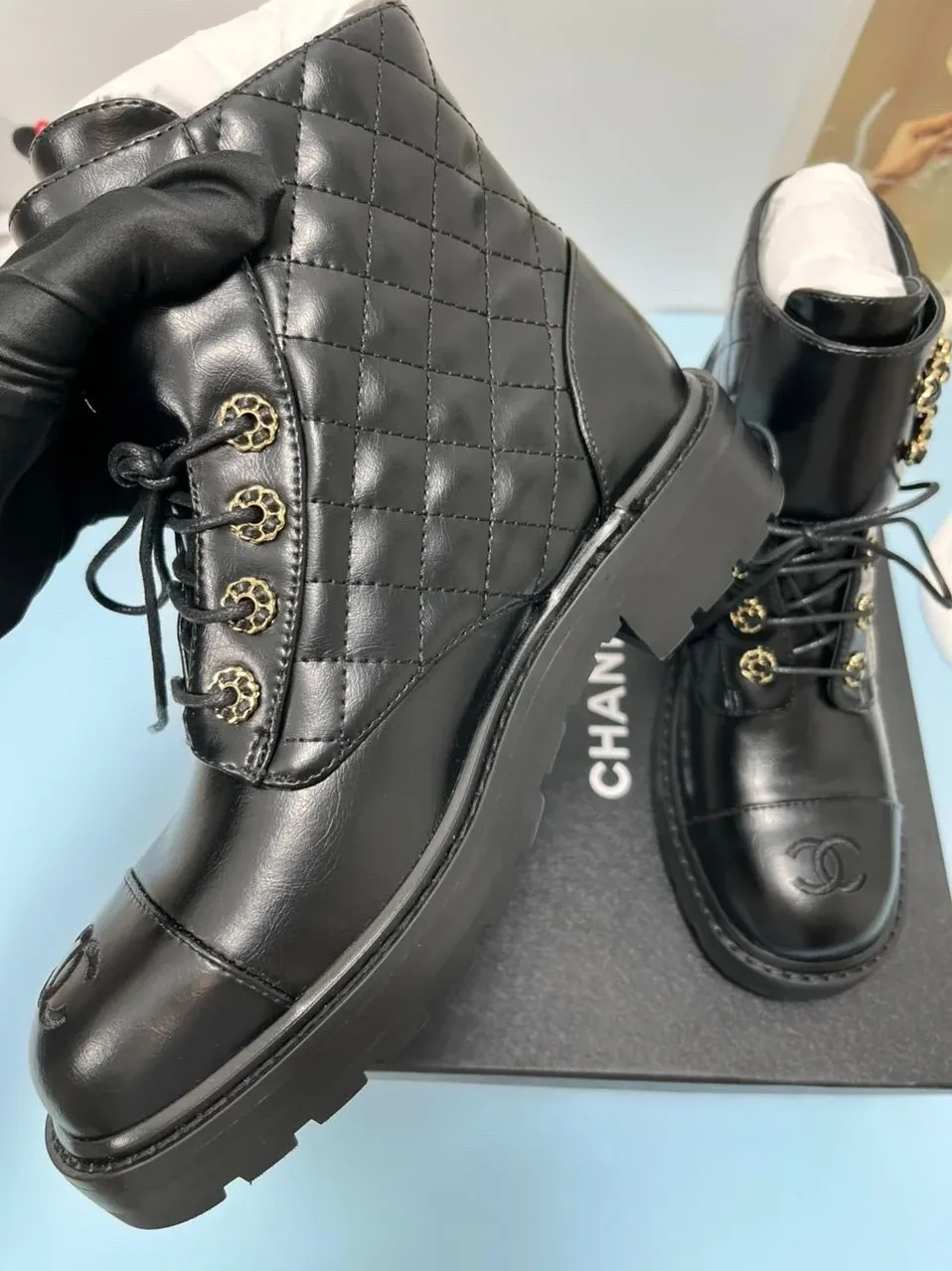 Chanel Lace in Ups Bright Black / Chanel Lace in Ups Bright Black /