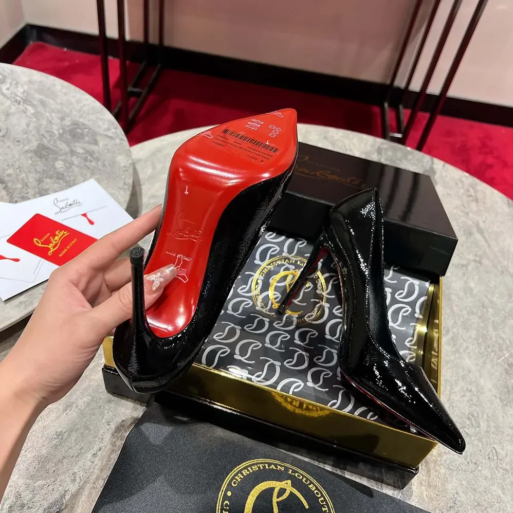 Christian Louboutin Kate 100 mm Pumps Star Textured Laminated Calf Leather for Women in Black Christian Louboutin Kate 100 mm Pumps Star Textured Laminated Calf Leather for Women in Black