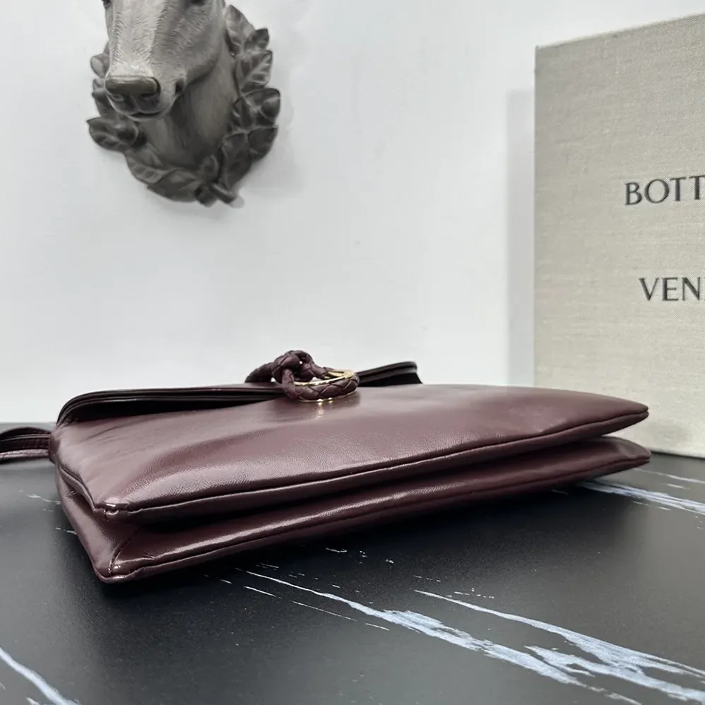 Bottega Veneta Liberta Cross-body Bag in Smooth Calf Leather for Women in Barolo Bottega Veneta Liberta Cross-body Bag in Smooth Calf Leather for Women in Barolo