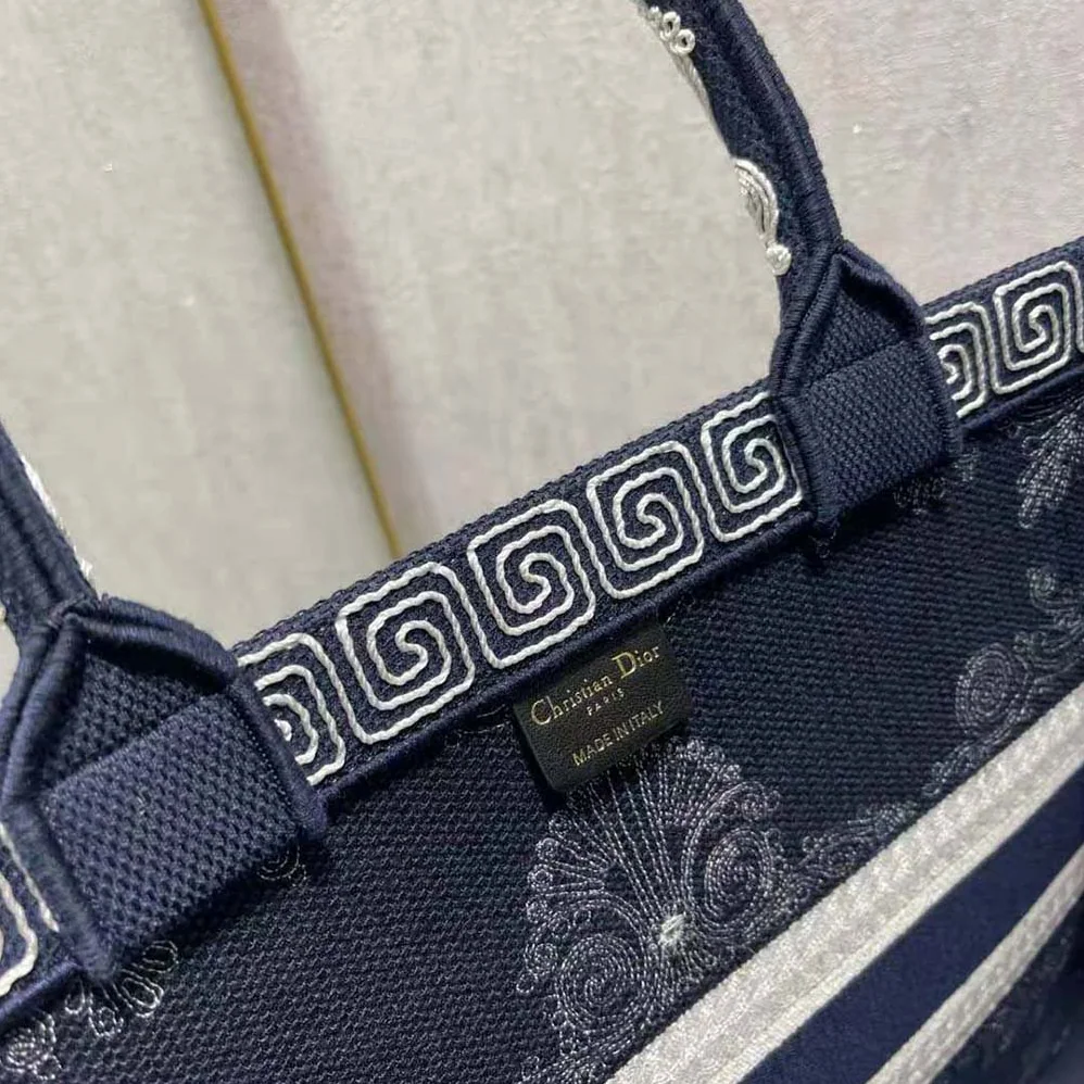 Dior Large Dior Book Tote Blue and White Cornely for Women in Effect Embroidery