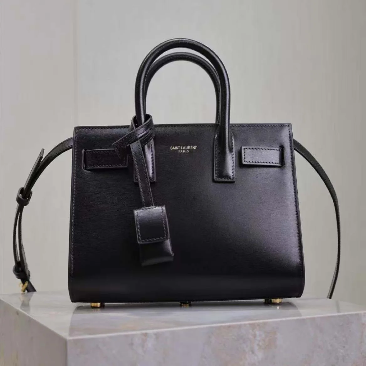 Saint Laurent YSL Sac De Jour in Smooth Leather for Women in Black Saint Laurent YSL Sac De Jour in Smooth Leather for Women in Black