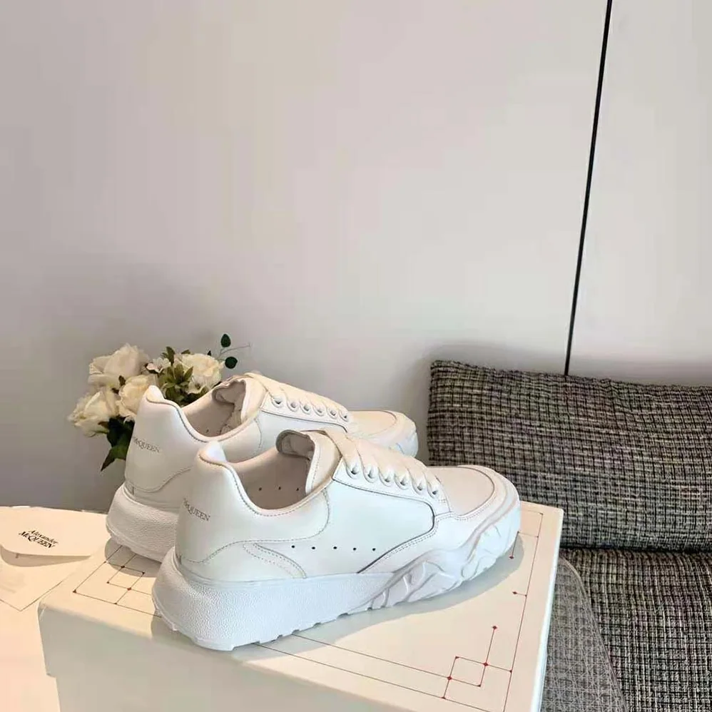 Alexander Mcqueen Court Trainer in White for Unisex Alexander Mcqueen Court Trainer in White for Unisex