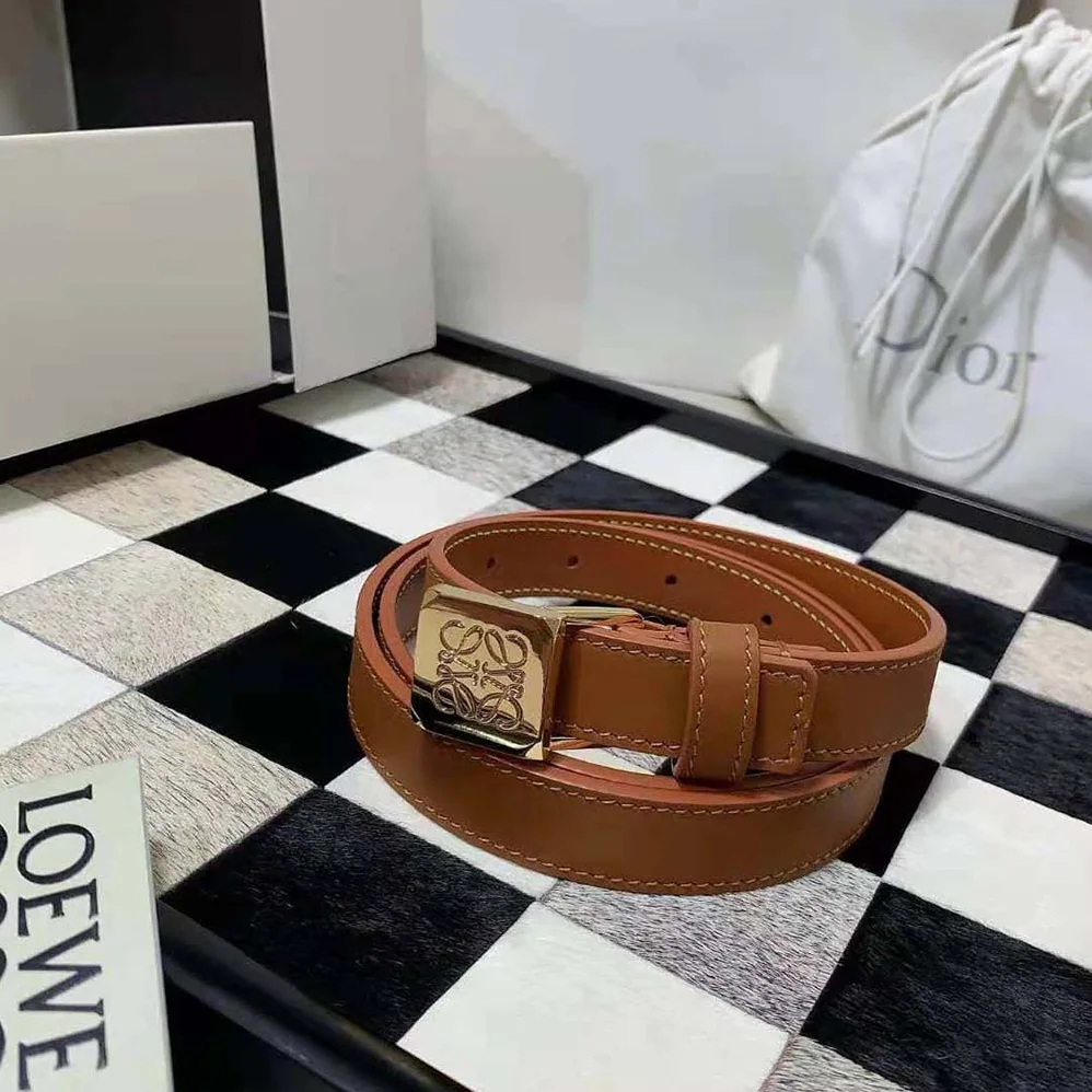 Loewe Amazona Padlock Belt in Smooth Calfskin for Women in Brown Loewe Amazona Padlock Belt in Smooth Calfskin for Women in Brown
