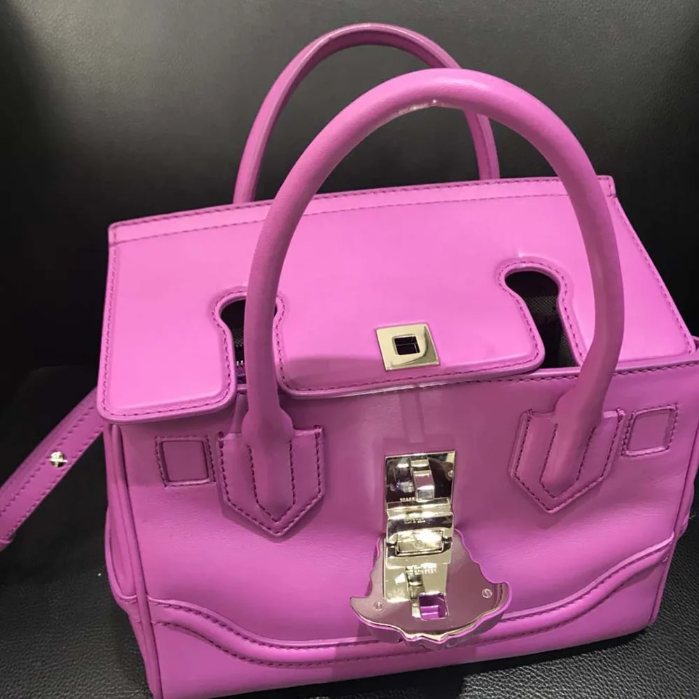 Versace Palazzo Empire Medium Bag in Calf Leather in Pink Versace Palazzo Empire Medium Bag in Calf Leather in Pink