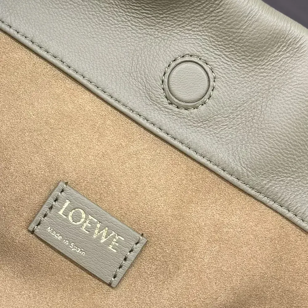 Loewe Medium Flamenco Purse in Mellow Nappa Lambskin for Unisex in Eucalyptus Green Loewe Medium Flamenco Purse in Mellow Nappa Lambskin for Unisex in Eucalyptus Green