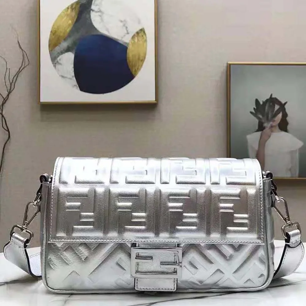 Fendi Baguette Fendi Prints On Leather Bag for Women in Silver Fendi Baguette Fendi Prints On Leather Bag for Women in Silver