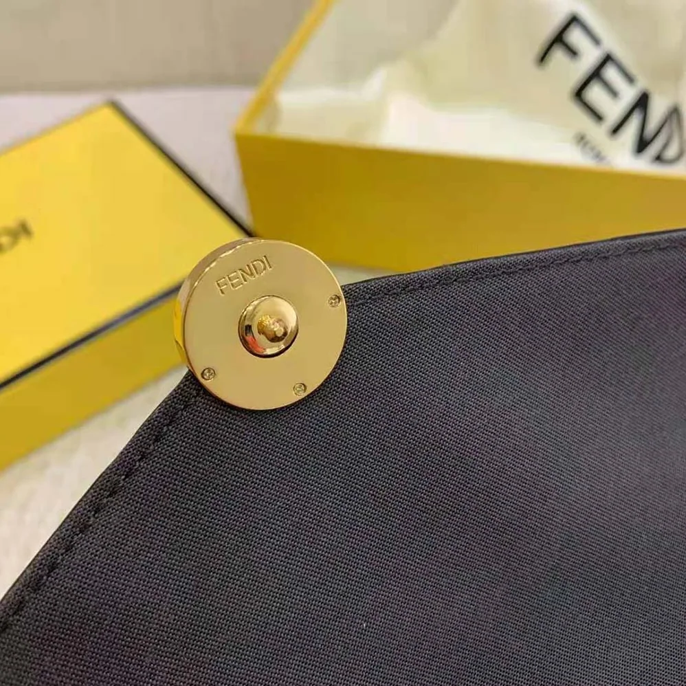 Fendi Wallet on Chain with Pouches Brown Leather Mini for Women in Bag Fendi Wallet on Chain with Pouches Brown Leather Mini for Women in Bag