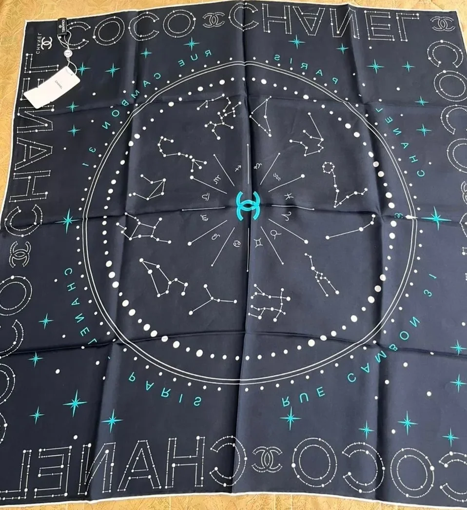 Chanel 25C Coco Square Scarf Black /