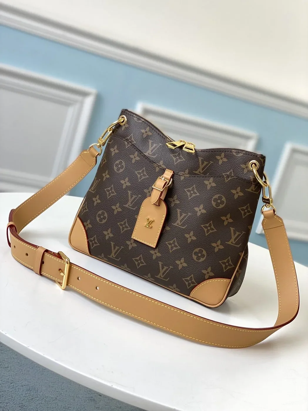 Louis Vuitton Louis Vuitton Odeon PM Brown / Louis Vuitton Louis Vuitton Odeon PM Brown /