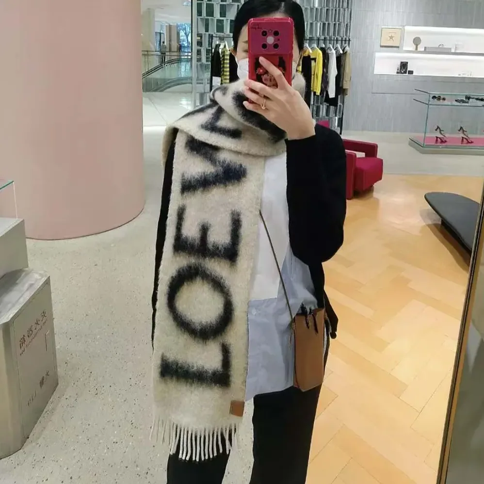 Loewe LOEWE Scarf in Wool and Mohair for Unisex in White/Black Loewe LOEWE Scarf in Wool and Mohair for Unisex in White/Black