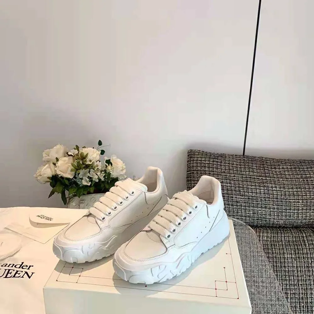 Alexander Mcqueen Court Trainer in White for Unisex Alexander Mcqueen Court Trainer in White for Unisex