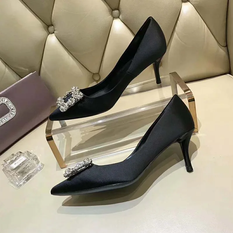Roger Vivier Silk Flower Strass Pumps 65mm Heel for Women in Black Roger Vivier Silk Flower Strass Pumps 65mm Heel for Women in Black