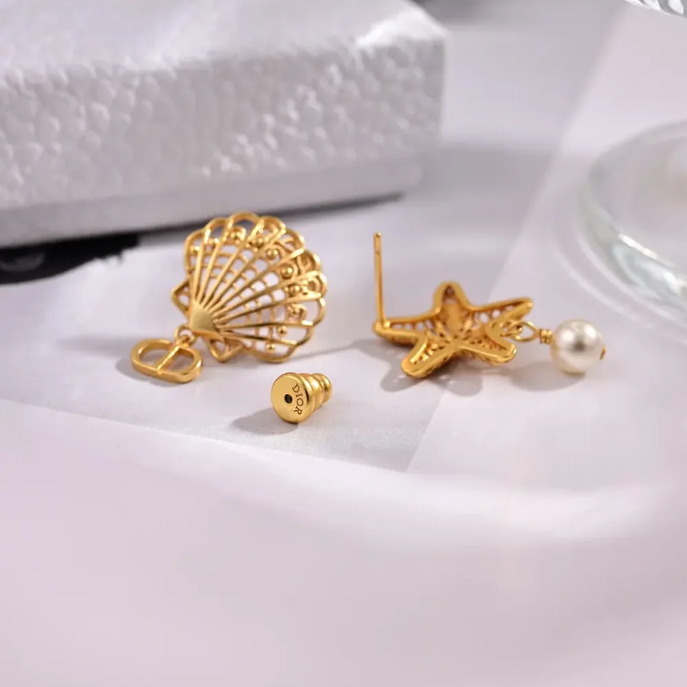 Dior Cabinet de Curiosités Earrings Gold-Finish Metal and White Resin Pearls for Women Dior Cabinet de Curiosités Earrings Gold-Finish Metal and White Resin Pearls for Women
