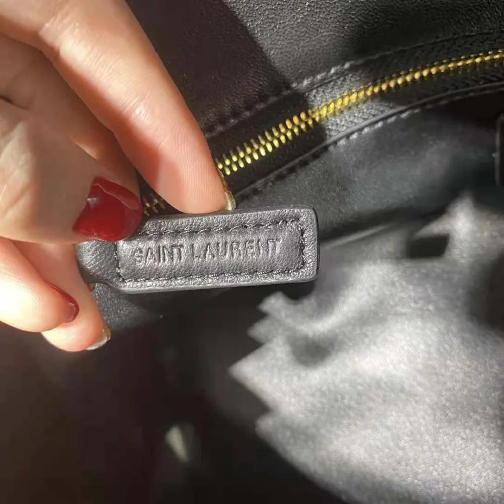 Saint Laurent YSL Sade Puffer Envelope Clutch in Lambskin for Women in Black