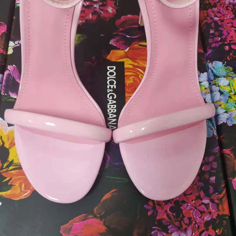 Dolce Gabbana D&G Patent Leather Sandals in 105 mm Heel Height for Women in Pink Dolce Gabbana D&G Patent Leather Sandals in 105 mm Heel Height for Women in Pink