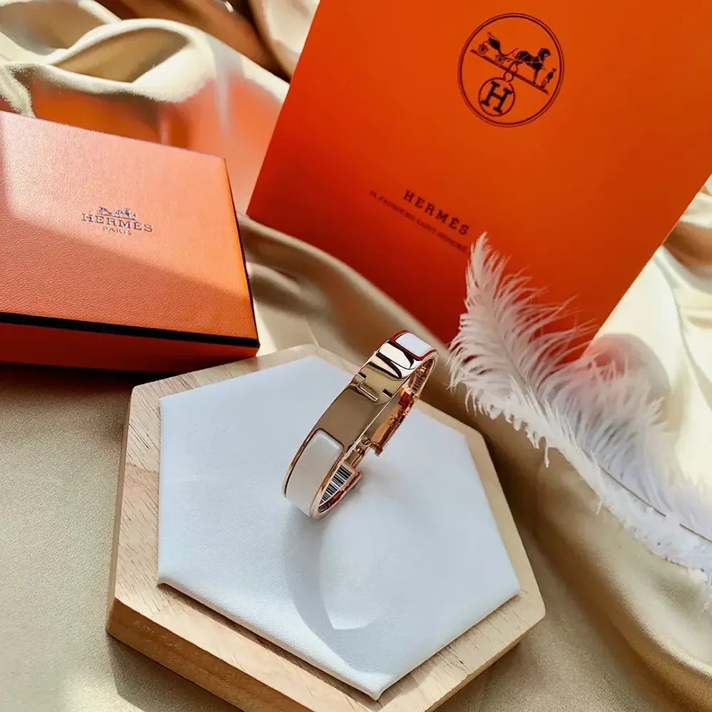 Hermes Clic H Bracelet for Unisex in White Hermes Clic H Bracelet for Unisex in White
