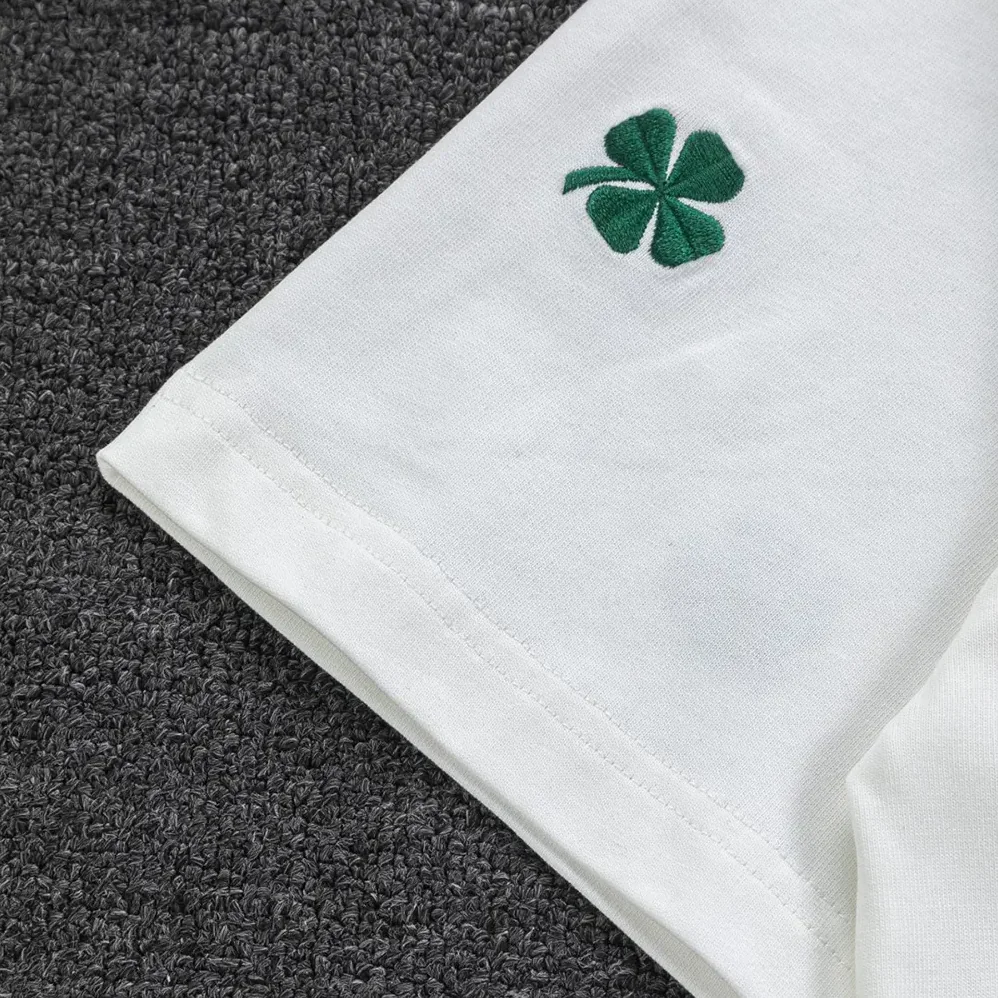 Dior T-Shirt with Dior Clover Embroidery Relaxed Fit White Cotton Jersey for Women Dior T-Shirt with Dior Clover Embroidery Relaxed Fit White Cotton Jersey for Women