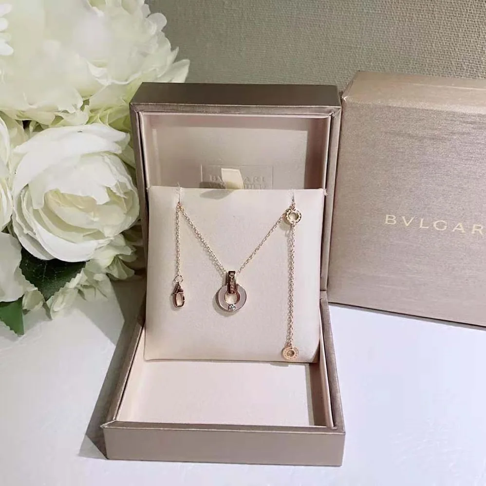 Bvlgari Bvlgari Necklace Ircular Motif has Evolved Into a Fresh Openwork Design Bvlgari Bvlgari Necklace Ircular Motif has Evolved Into a Fresh Openwork Design