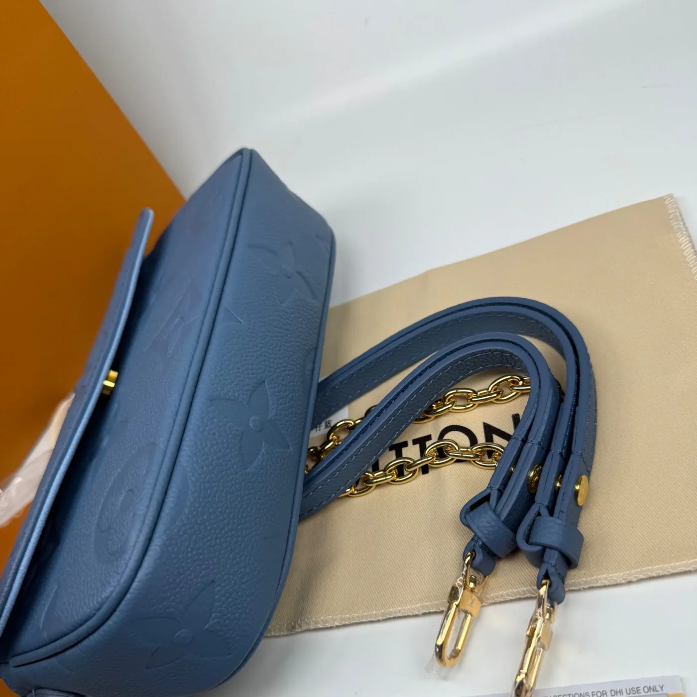 Louis Vuitton Wallet On Chain Ivy Shoulder Bag in Blue Gold Hardware