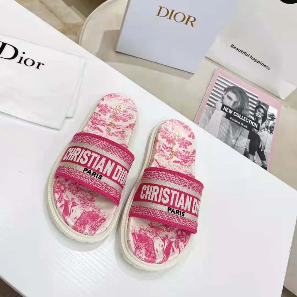 Dior Dway Slide Bright Toile de Jouy Embroidered Cotton for Women in Pink Dior Dway Slide Bright Toile de Jouy Embroidered Cotton for Women in Pink