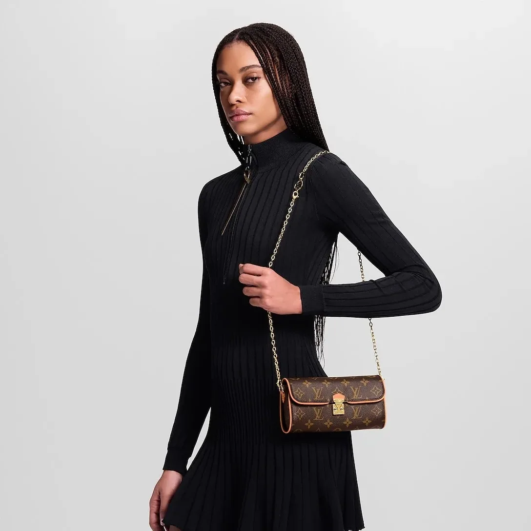 Louis Vuitton Pochette Camille Shoulder Bag / Brown Monogram Canvas Gold Hardware