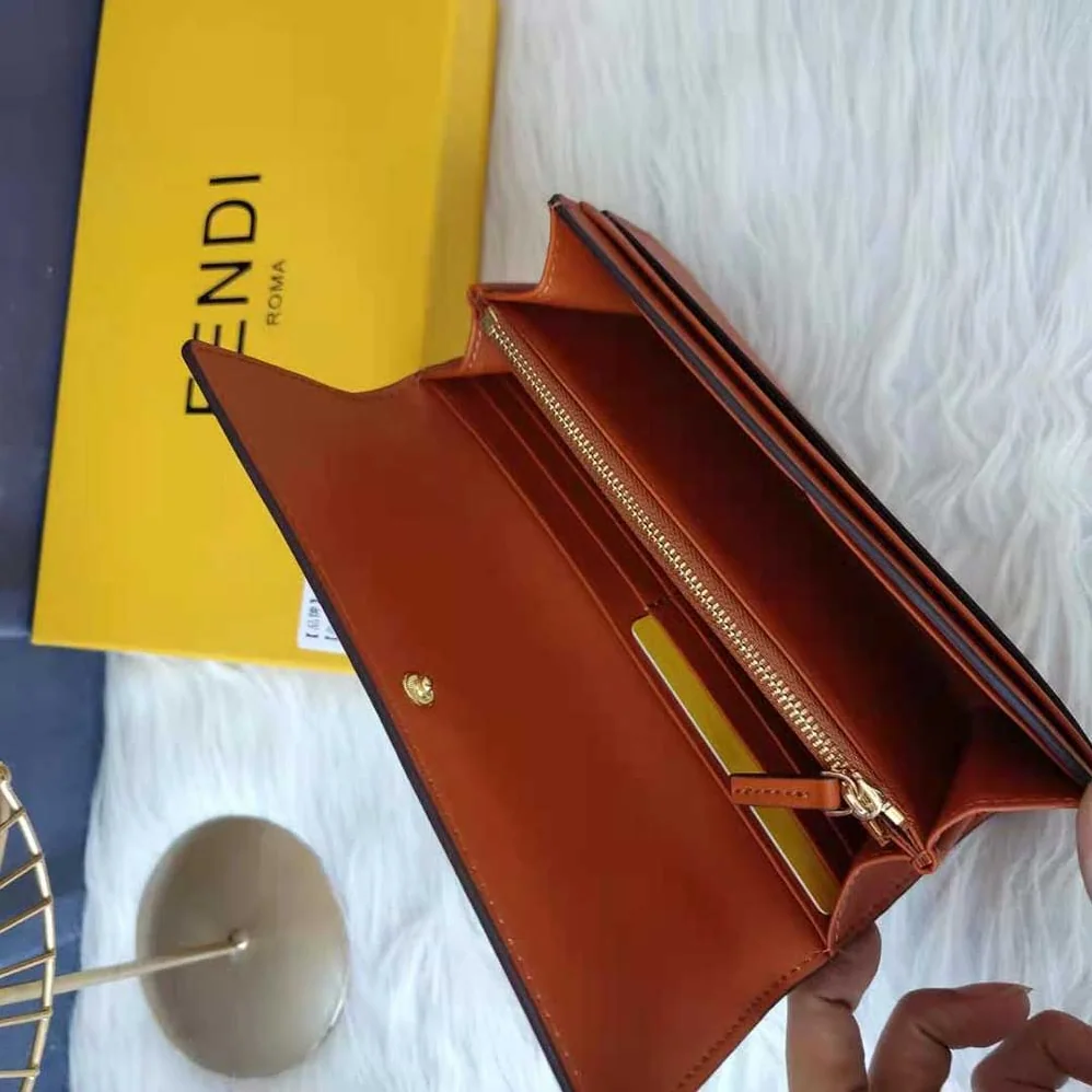 Fendi Continental Brown Leather Wallet Fastened with a Snap Button for Women Fendi Continental Brown Leather Wallet Fastened with a Snap Button for Women