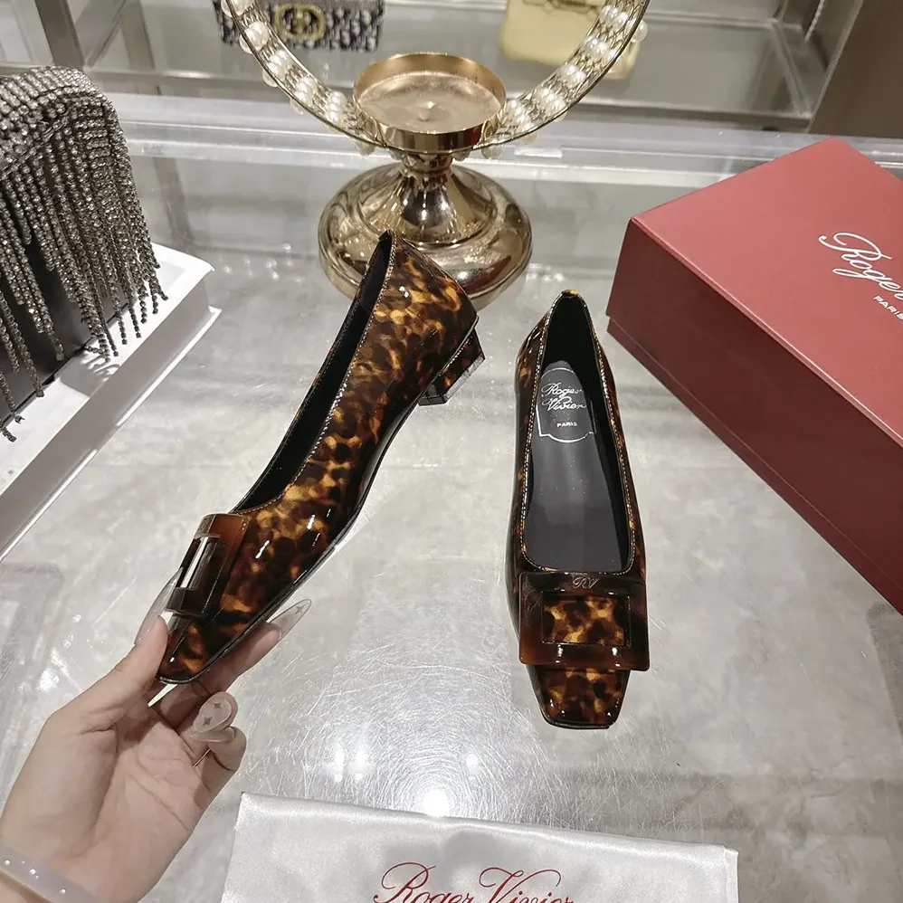 Roger Vivier Gommettine Ballerinas In Patent Leather for Women Roger Vivier Gommettine Ballerinas In Patent Leather for Women
