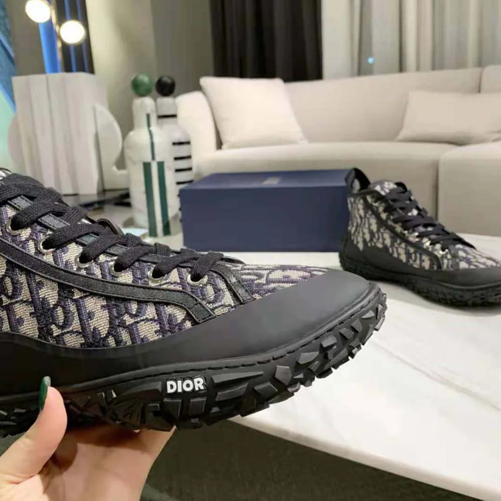 Dior B28 High-top Sneaker Beige and Black Dior Oblique Jacquard and Black Rubber for Unisex