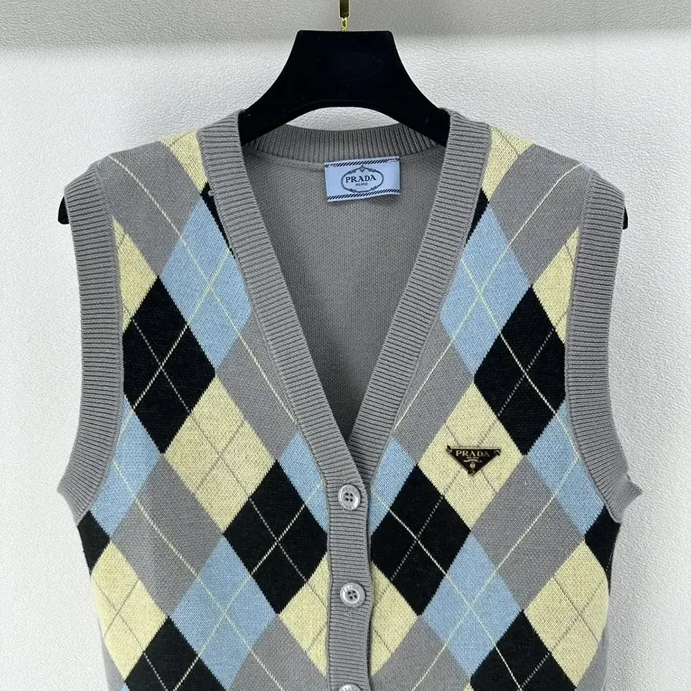 Prada Wool Vest with an Argyle Pattern for Women Prada Wool Vest with an Argyle Pattern for Women