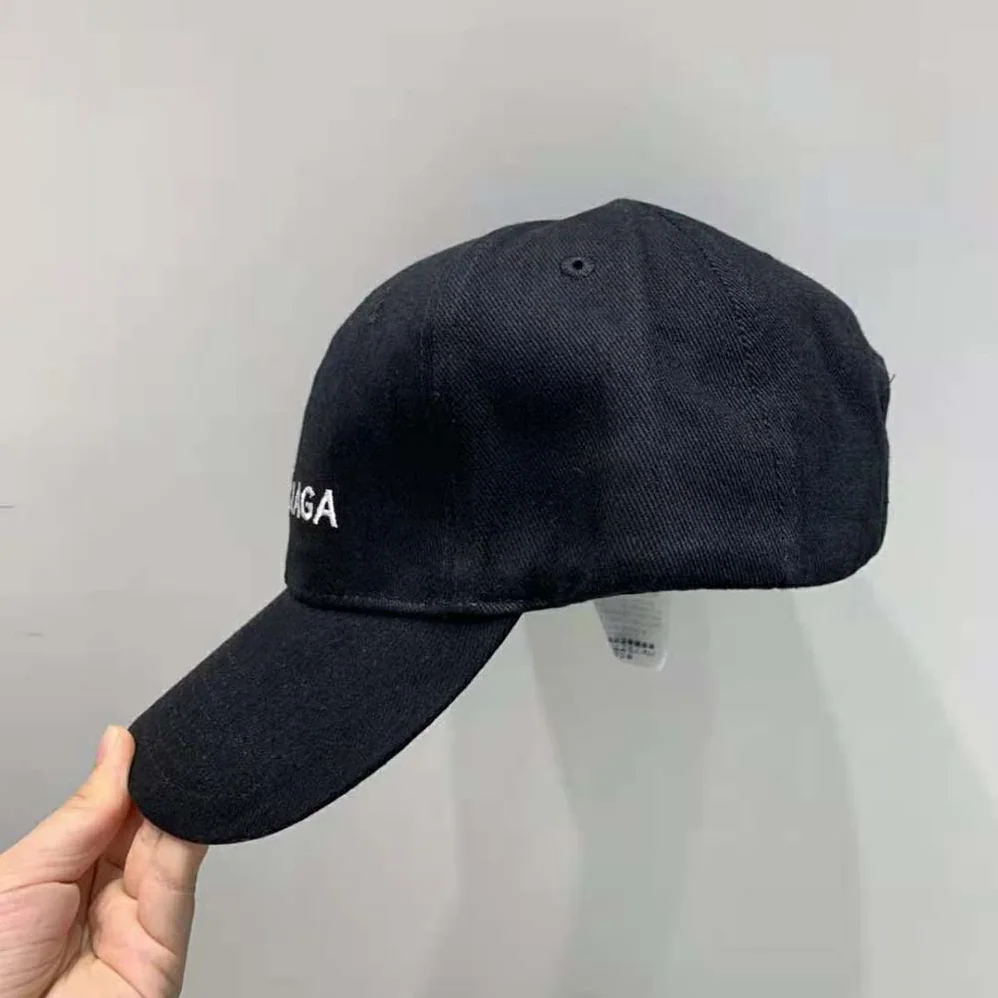 Balenciaga Classic Baseball Cap with Balenciaga Embroidered Logo for Women in Black Balenciaga Classic Baseball Cap with Balenciaga Embroidered Logo for Women in Black