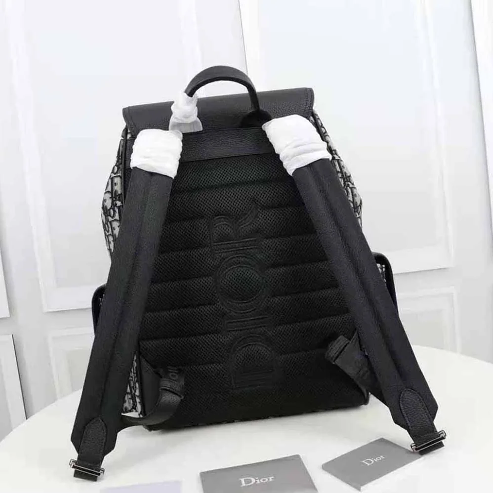 Dior Saddle Backpack Beige and Black Dior Oblique Jacquard and Black Grained Calfskin for Men Dior Saddle Backpack Beige and Black Dior Oblique Jacquard and Black Grained Calfskin for Men