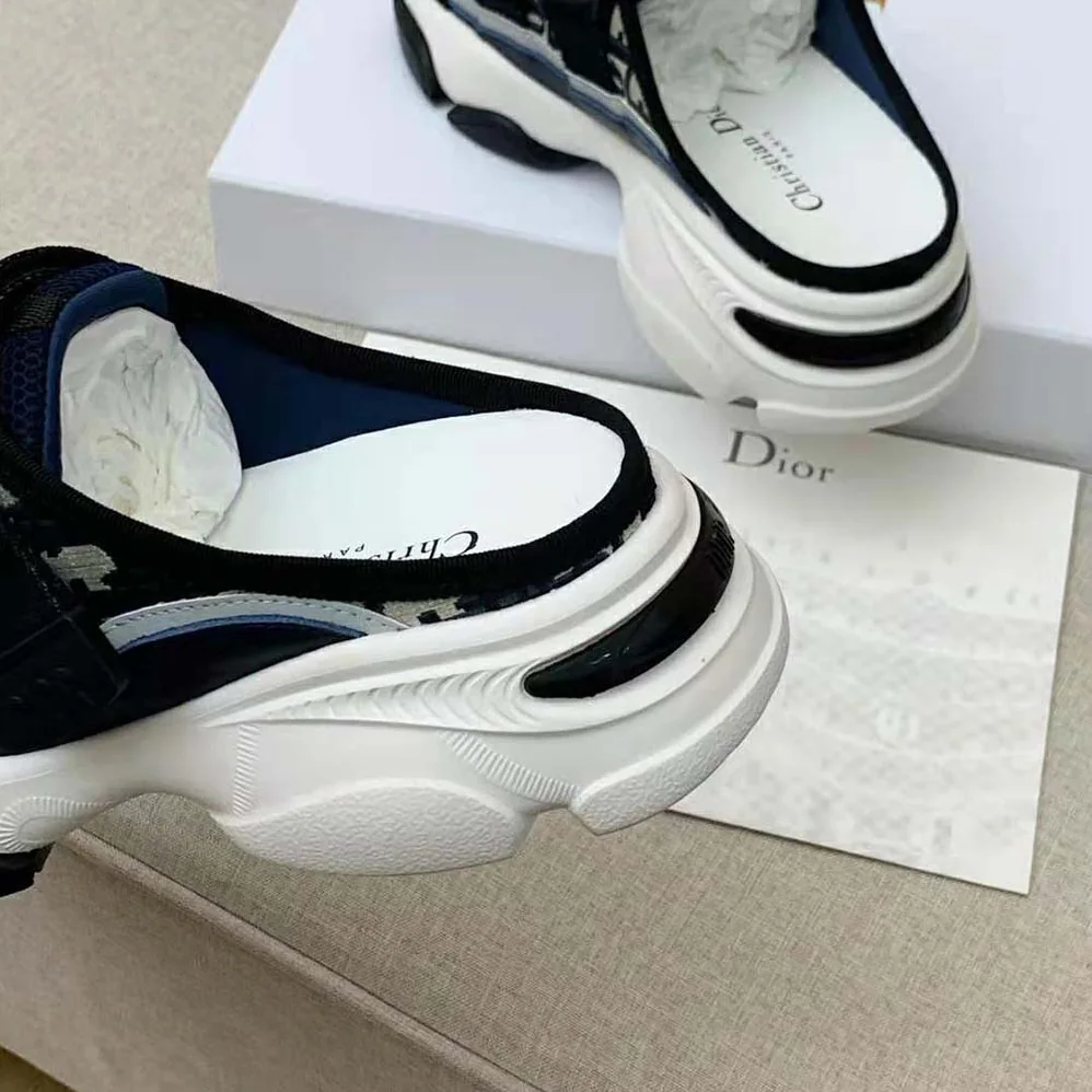 Dior D-Wander Sneaker Deep Blue Dior Oblique Technical Fabric for Women Dior D-Wander Sneaker Deep Blue Dior Oblique Technical Fabric for Women
