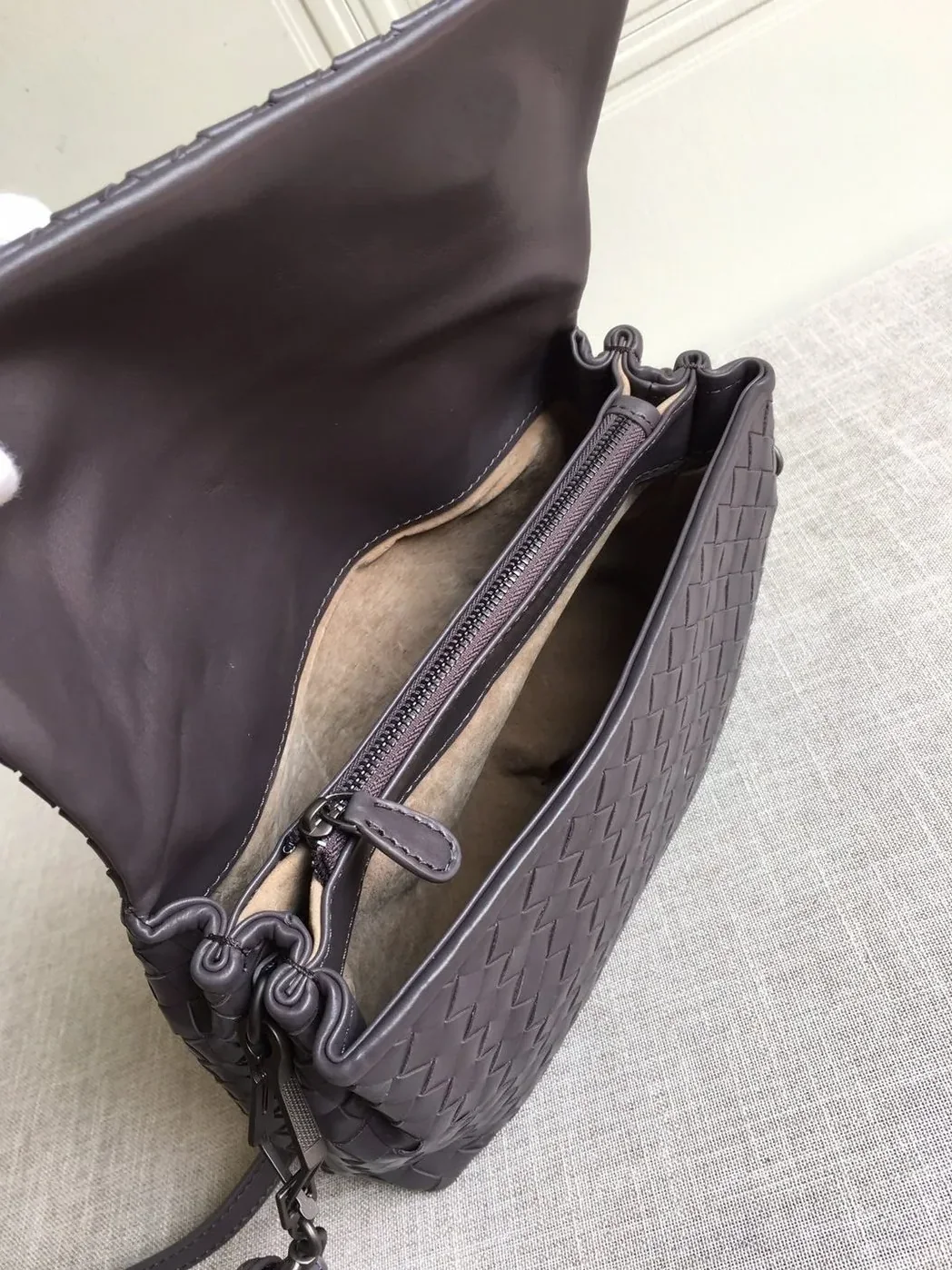 Bottega Veneta Classic Intrecciato Dark Brown Bottega Veneta Classic Intrecciato Dark Brown