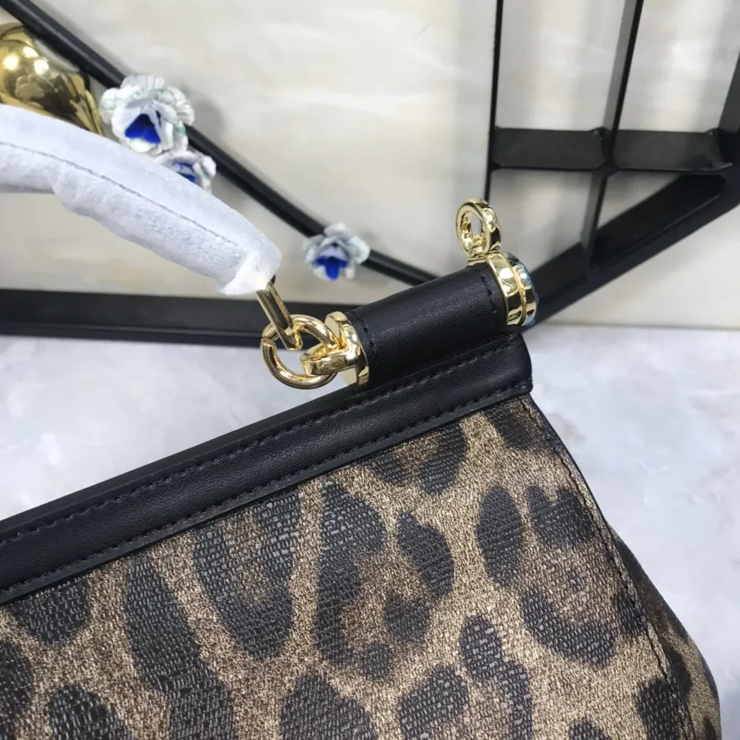 Dolce & Gabbana Leopard Print Small Sicily Top Handle Bag Muticolour / DG Dolce & Gabbana Leopard Print Small Sicily Top Handle Bag Muticolour / DG