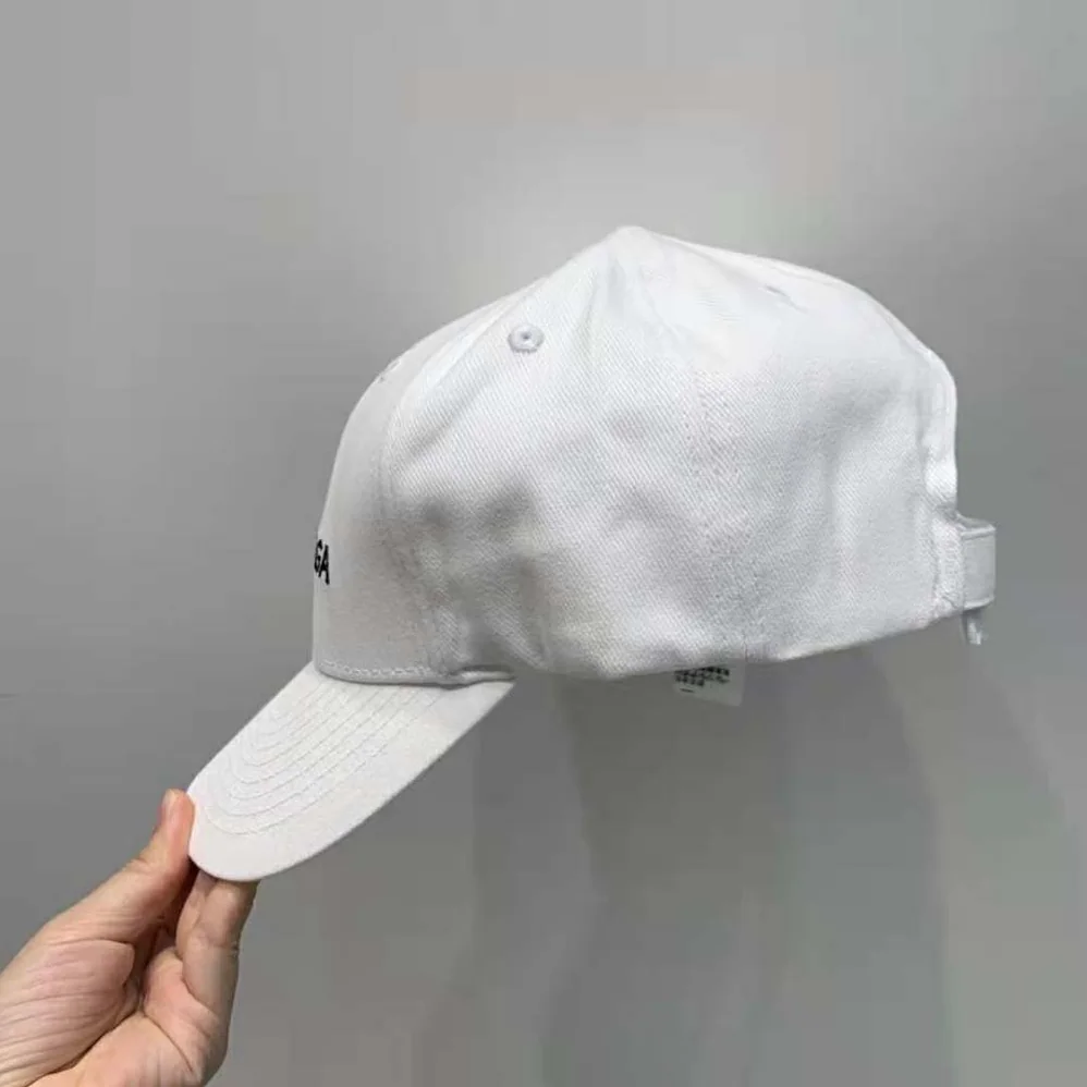 Balenciaga Classic Baseball Cap with Balenciaga Embroidered Logo for Women in White Balenciaga Classic Baseball Cap with Balenciaga Embroidered Logo for Women in White