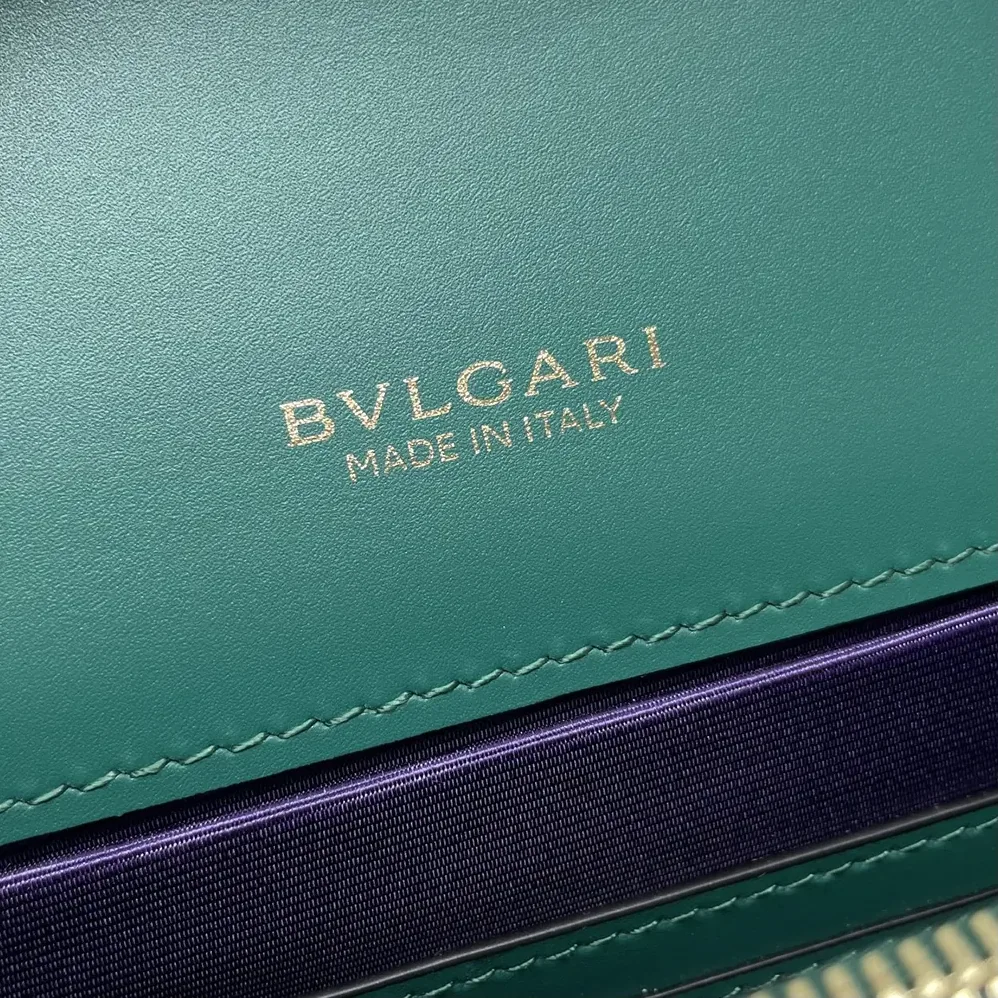 Bvlgari Mini Serpenti Forever East-West Shoulder Bag for Women in Green Bvlgari Mini Serpenti Forever East-West Shoulder Bag for Women in Green