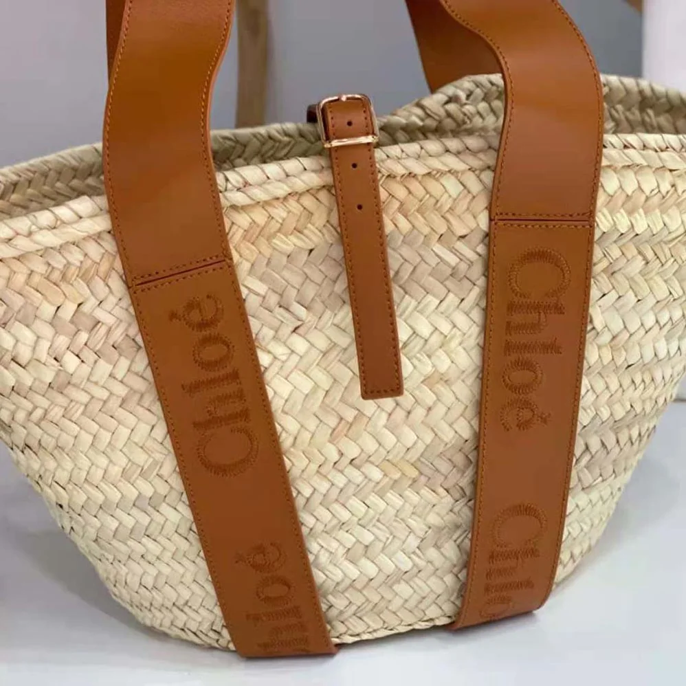 Chloe Sense Medium Basket for Women in Brown Chloe Sense Medium Basket for Women in Brown