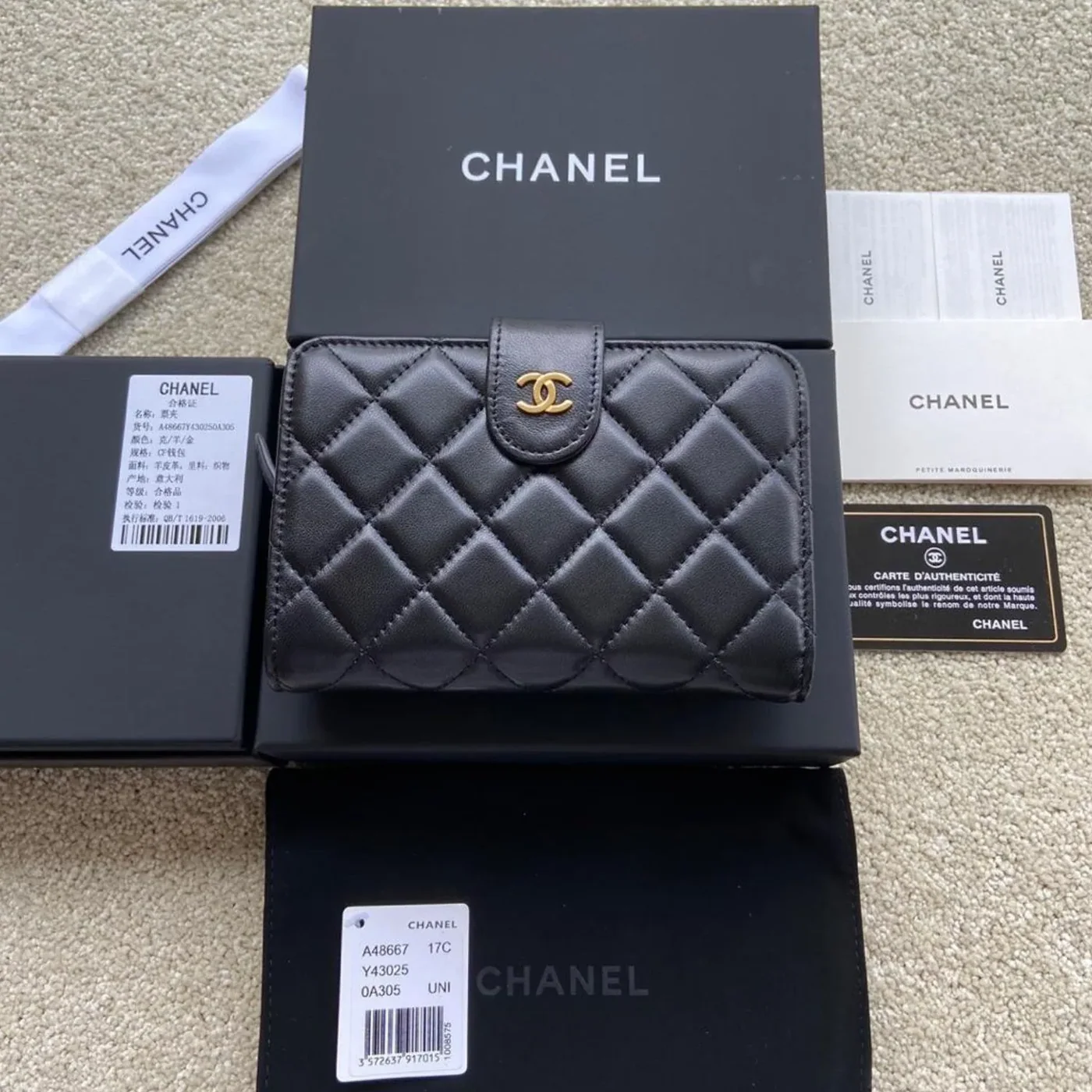 Chanel CC Lambskin Wallet Gold Hardware Black / Chanel CC Lambskin Wallet Gold Hardware Black /