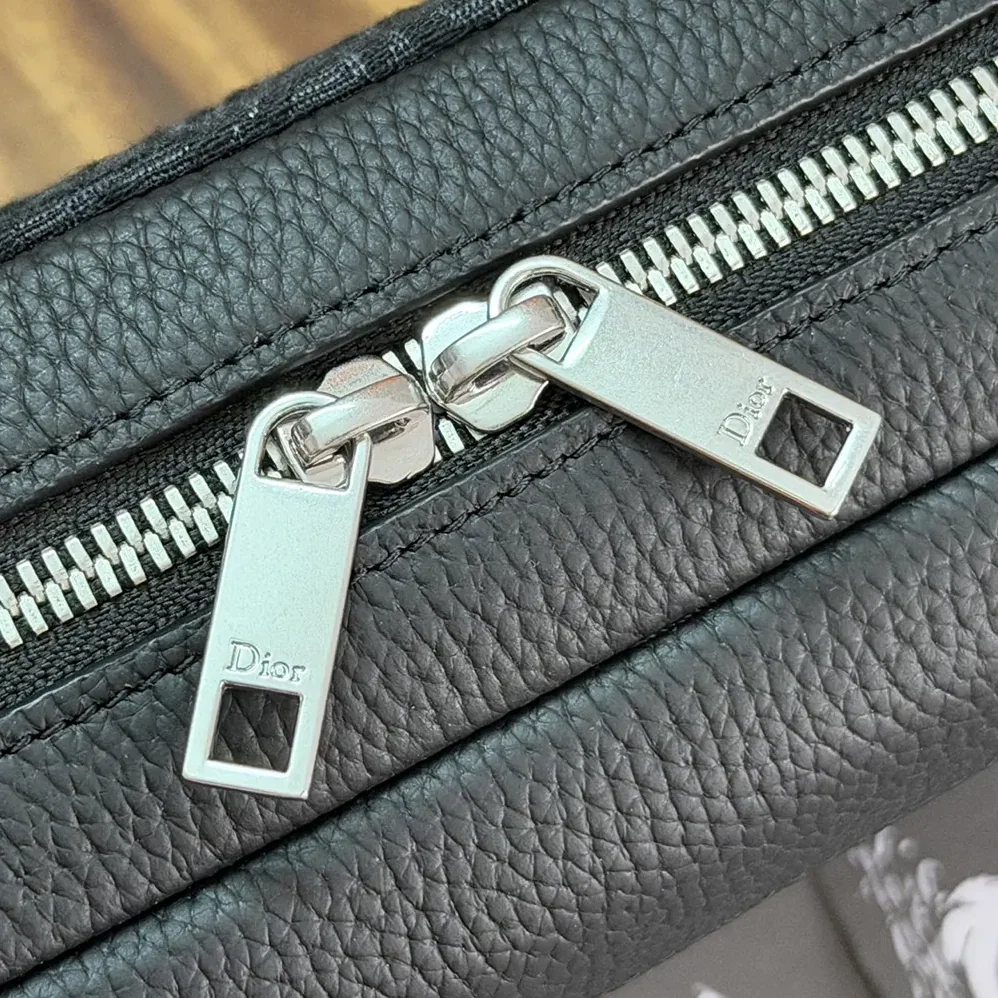 Dior Rider Zipped Messenger Bag Black Dior Oblique Jacquard and Black Grained Calfskin for Men