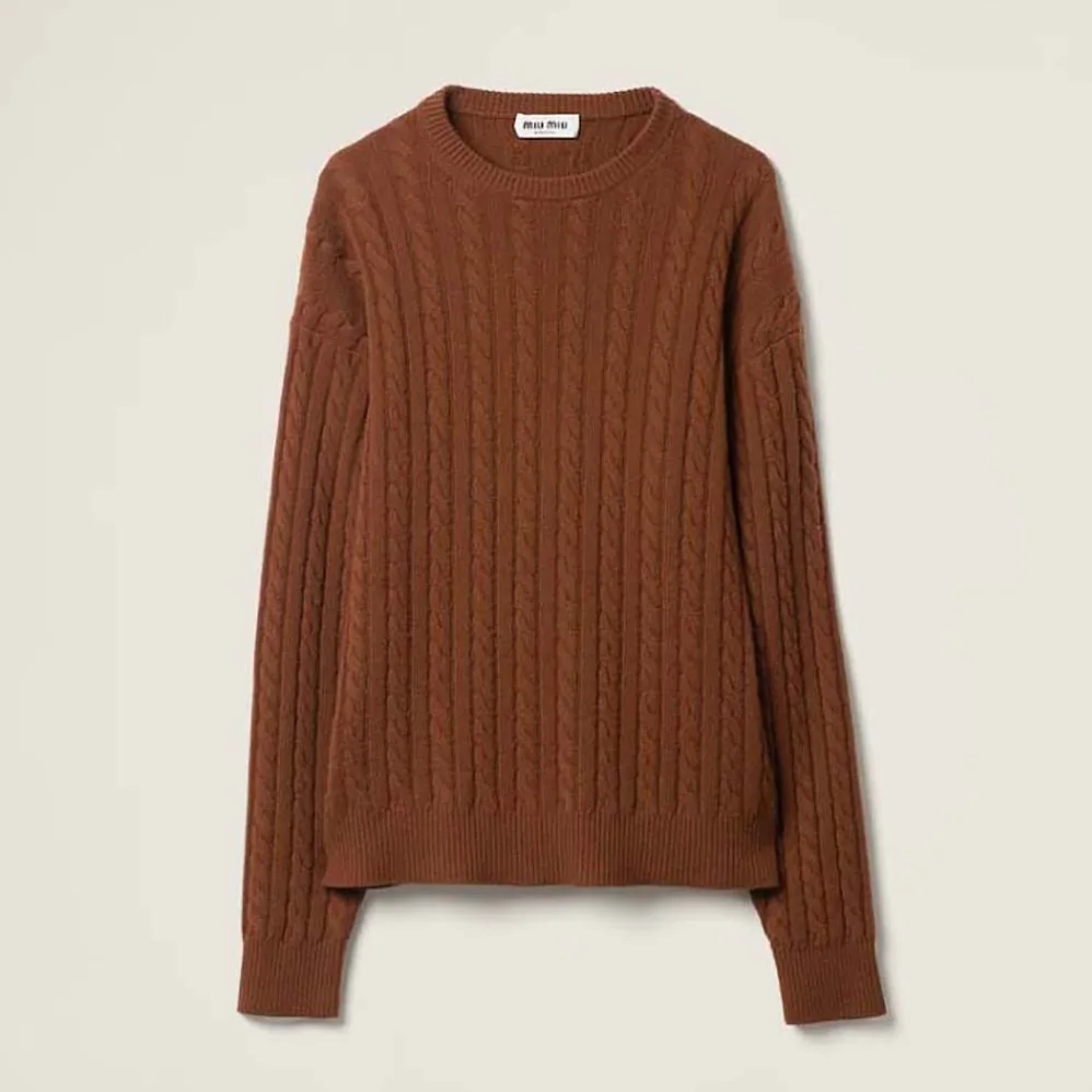 Miu Miu Cashmere Sweater with Knit Logo Patch for Women in Brown Miu Miu Cashmere Sweater with Knit Logo Patch for Women in Brown