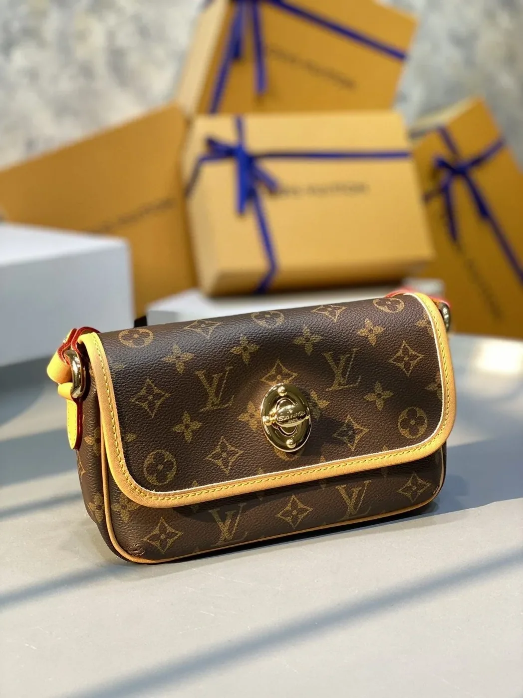 Louis Vuitton Tikal PM Monogram Canvas Louis Vuitton Tikal PM Monogram Canvas