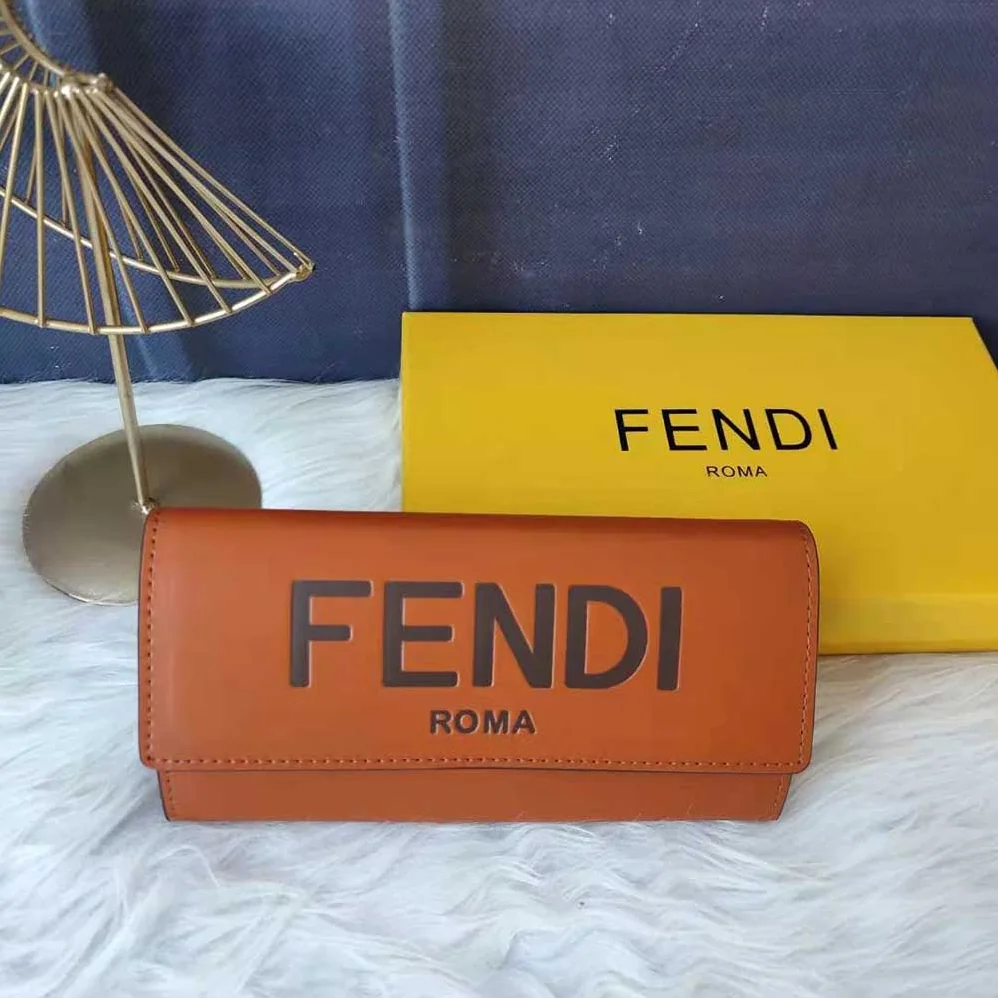 Fendi Continental Brown Leather Wallet Fastened with a Snap Button for Women Fendi Continental Brown Leather Wallet Fastened with a Snap Button for Women