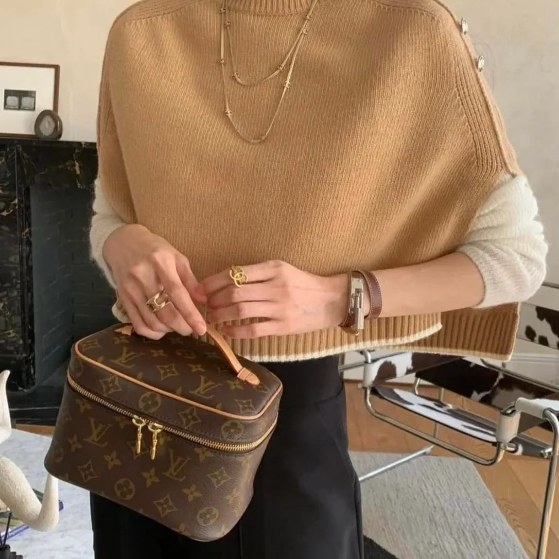 Louis Vuitton Nice Mini Vanity Case in Brown Monogram Gold Hardware Louis Vuitton Nice Mini Vanity Case in Brown Monogram Gold Hardware